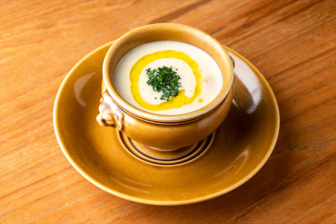 「クラムチャウダー」950円／RUBY JACK'S Steakhouse & Bar