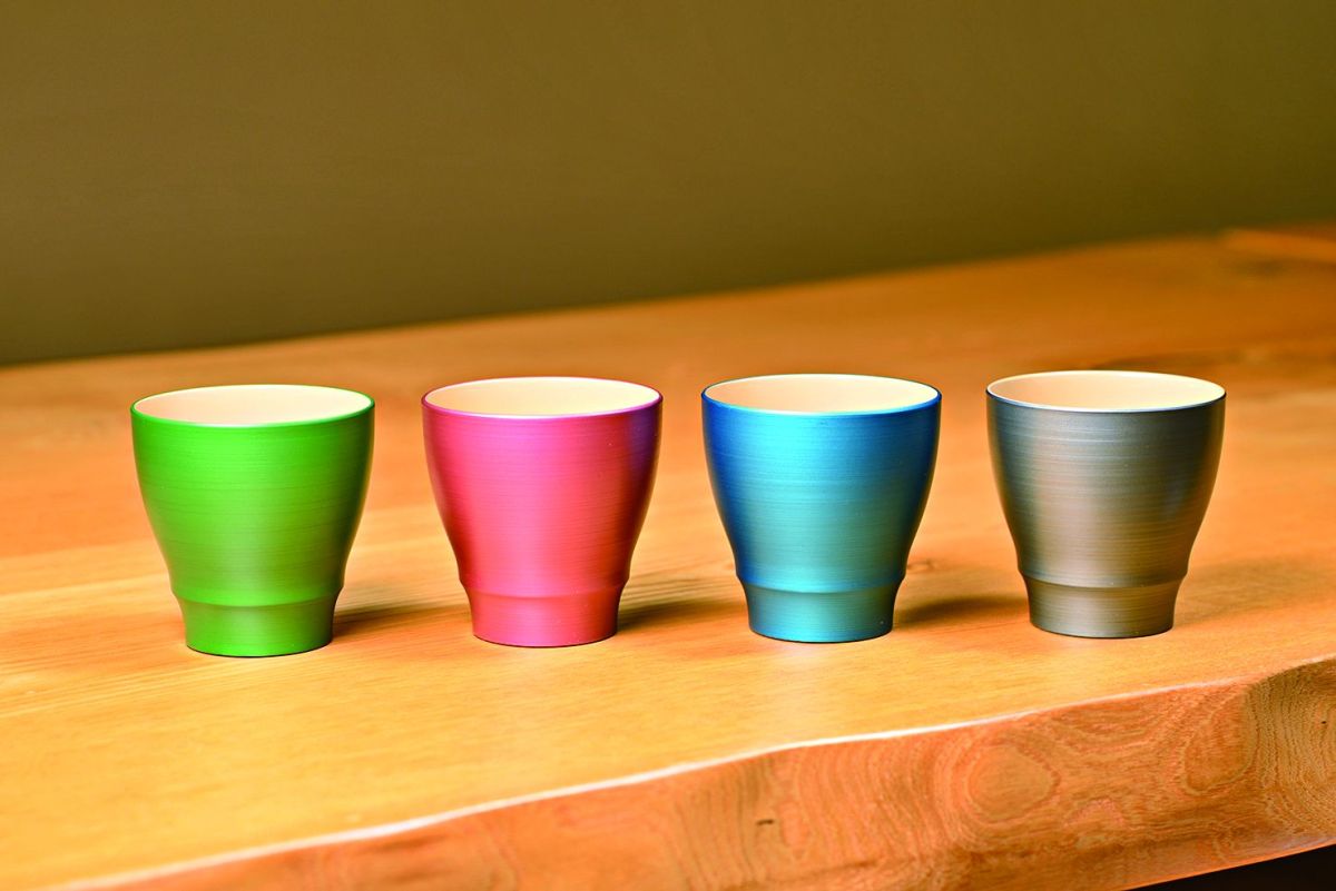 「パール漆のフリーカップ」（各3520円）