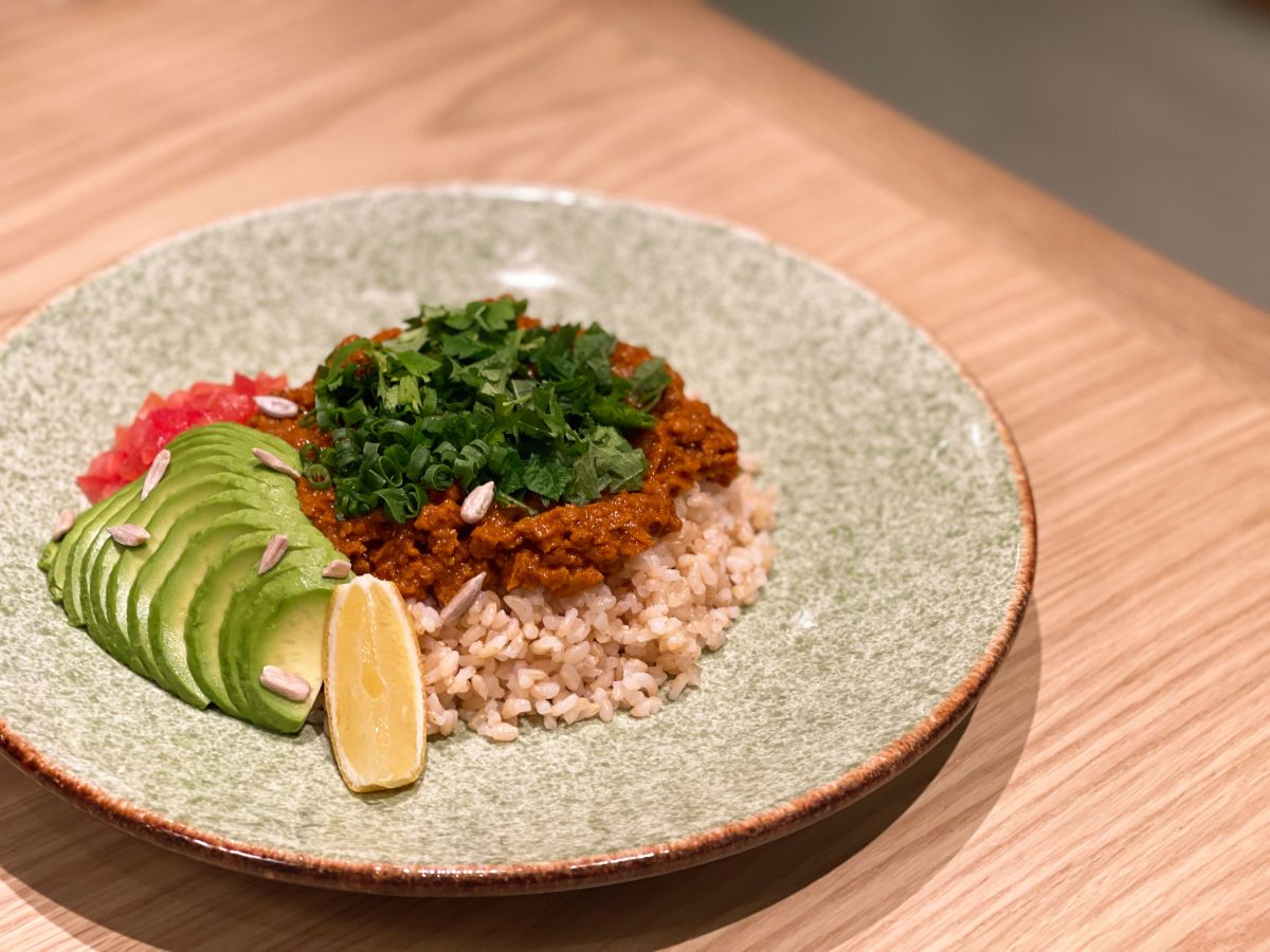 「トマトのヴィーガンキーマカレー」1749円