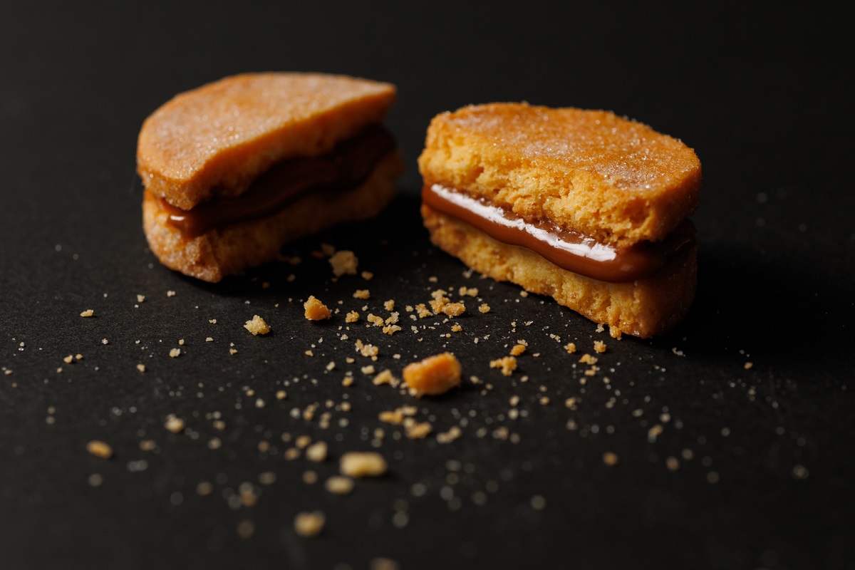 ブラウンチーズブラザー。プレーンとチョコの2種展開