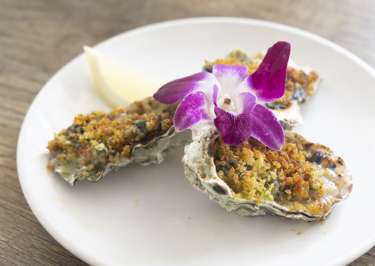  ベイクドオイスター $12