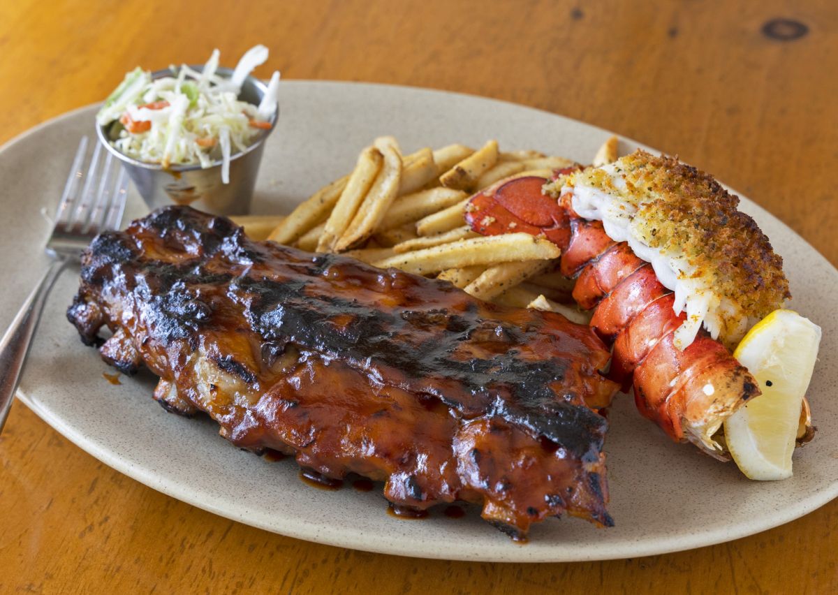 ハーフラックベビーバックリブとロブスターテイル $47