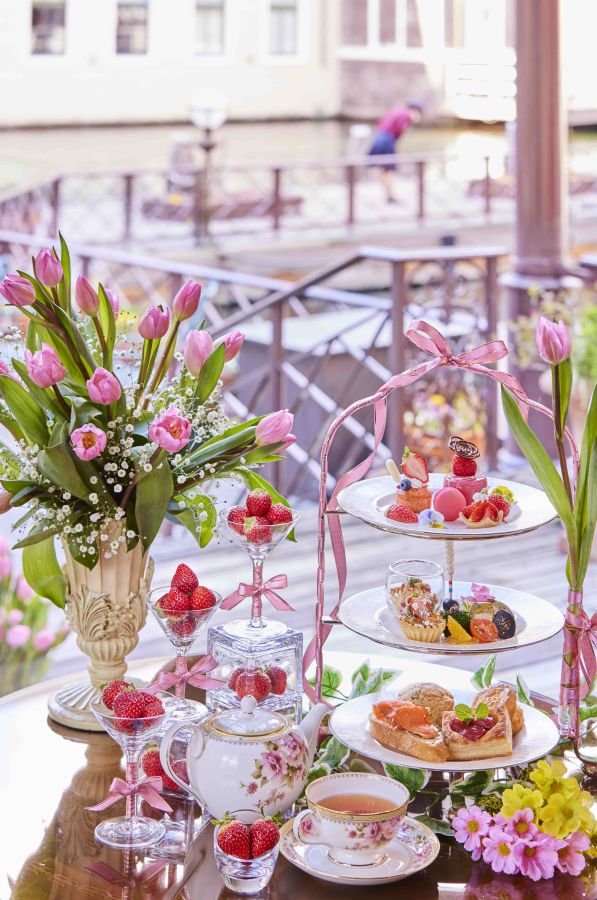 苺を使用した贅沢なアフターヌーンティー