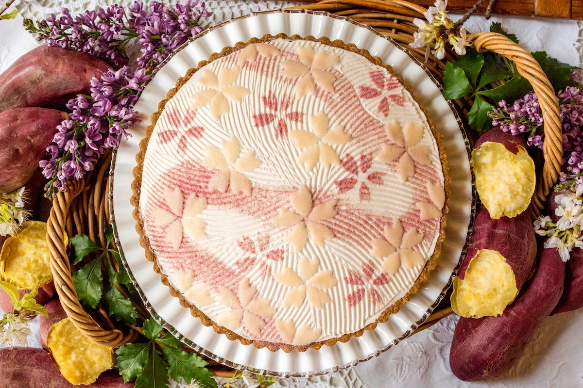 白イチゴ“初恋の香り”のショートケーキタルト」