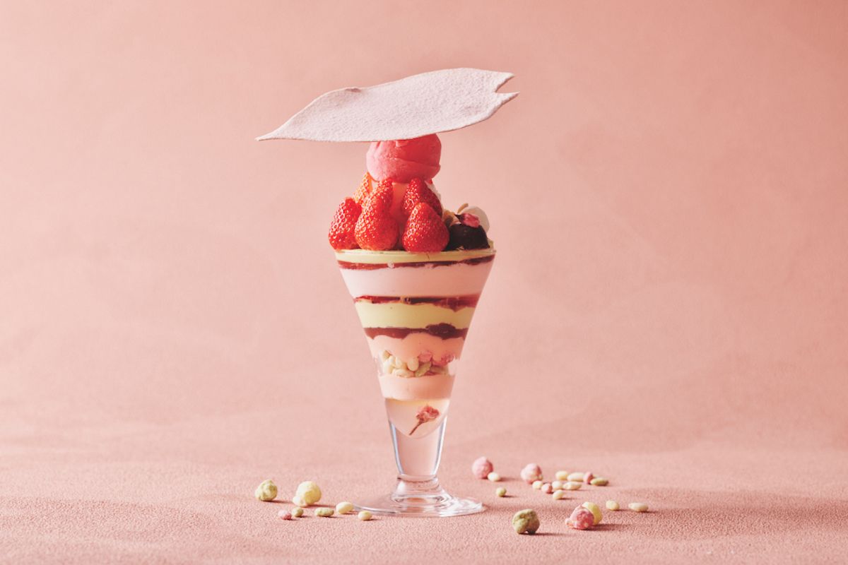 「桜&いちごの和パフェ」4180円 ※サービス料別
