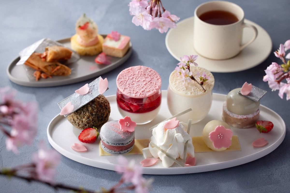 「Tokyo Sakura Afternoon Tea」5280円、「Tokyo Sakura Sweet Afternoon Tea」3630円