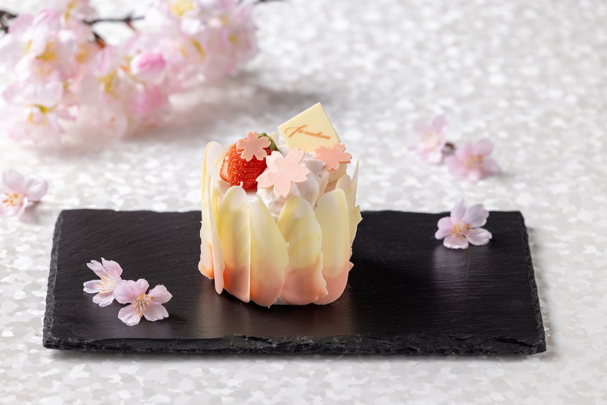 「グランド プレミアム ショートケーキ 桜」 2200円