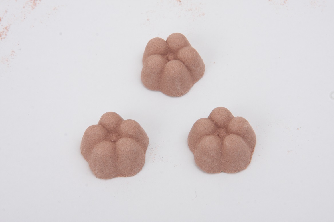 梅型のらくがん