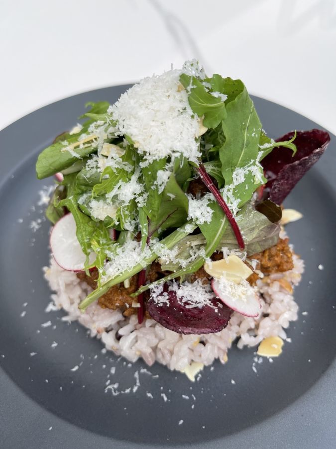 ナッツの香ばしさや食感がアクセントになっています。