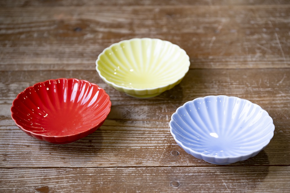 「釉遊彩 菊花小付 3枚組」5500円