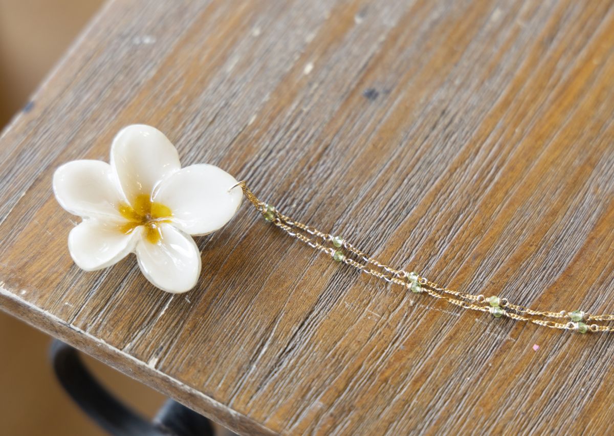 アクチュアルフラワージュエリー プルメリアネックレス $200