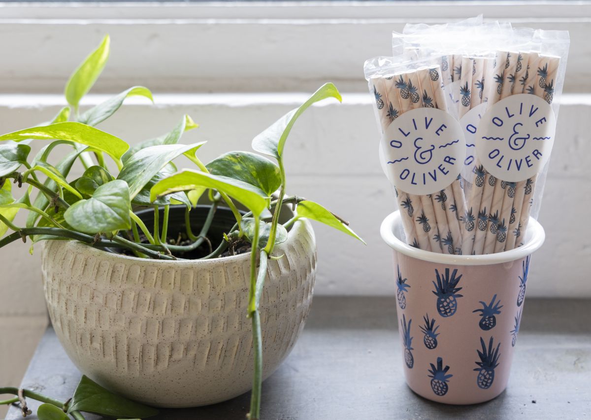 「カップ」$20、「紙ストロー」各$5