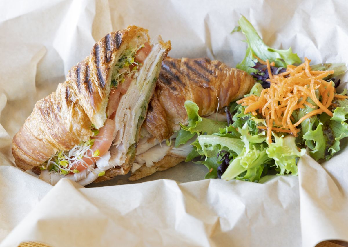 「ターキーケールペストサンドイッチ」$11.15