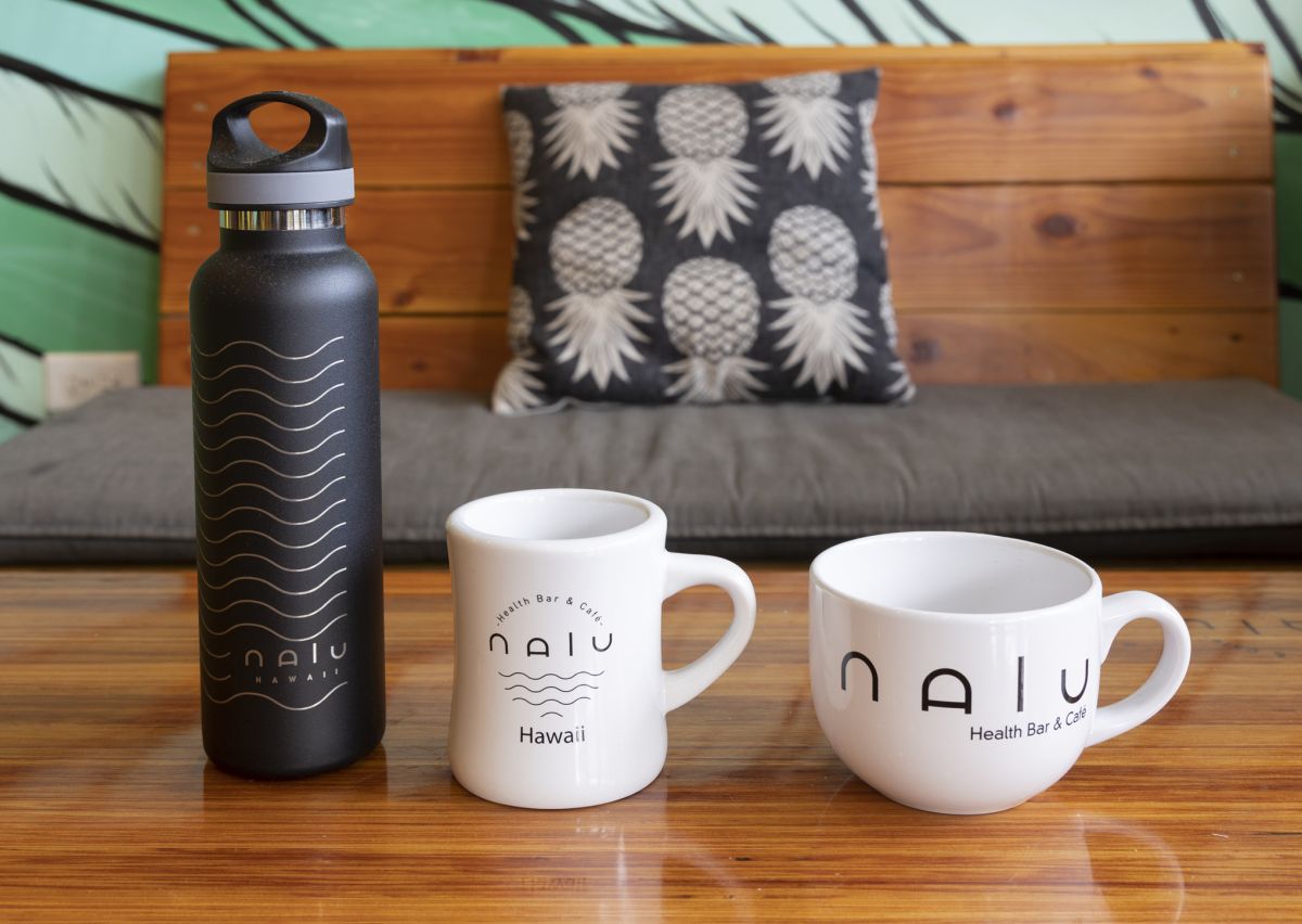 「タンブラー」$30、「マグ」各$15