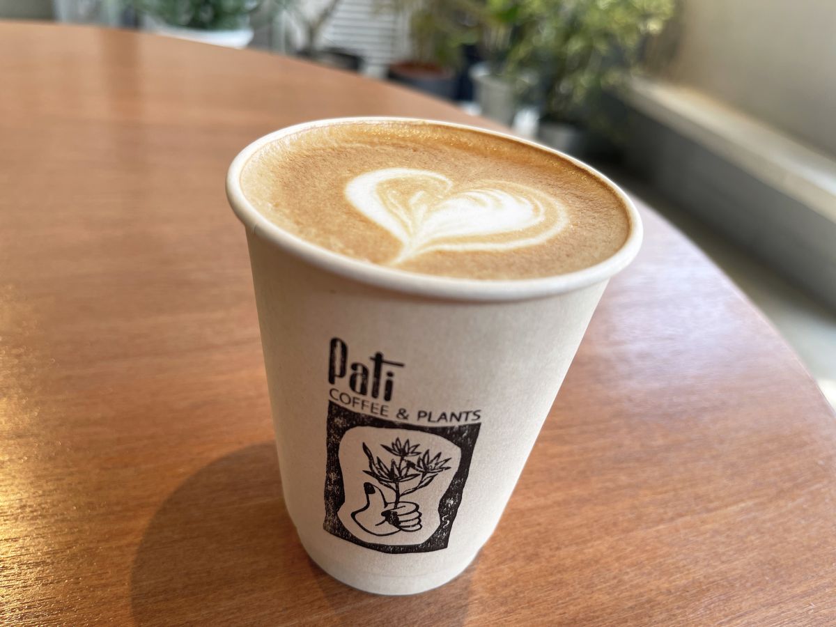 「カフェラテ（HOT）」Mサイズ 550円