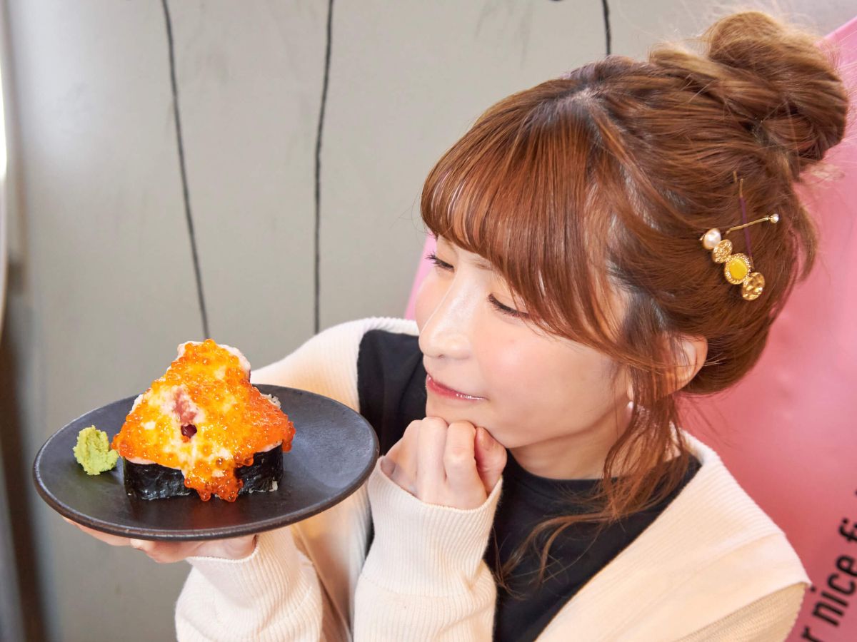 あっ！という間に海苔巻きの上にとろろの山が完成～♪