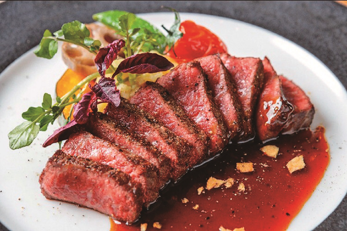 霧降高原牛ランプステーキ（ランチの例）