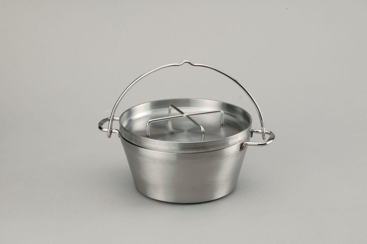 SOTO「ステンレスダッチオーブン 10インチ」2万2800円