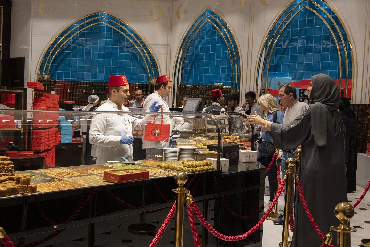 ドバイではスピーディーで安全なタッチ決済が浸透しています