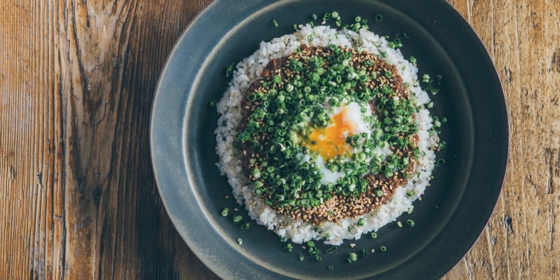 【大阪】新感覚のカレーが話題！大正時代の長屋をリノベした「OXYMORON 北浜店」