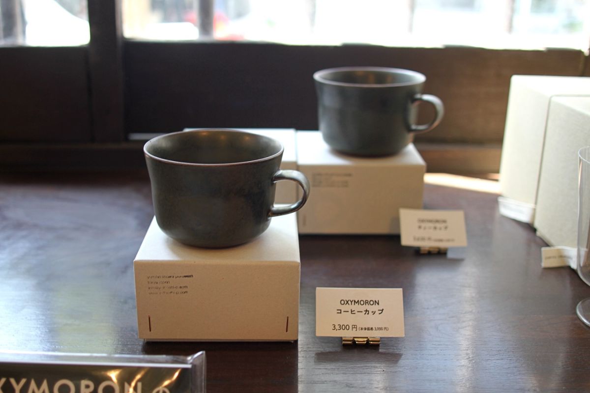 お店で使用している器も販売。すぐに完売する人気商品