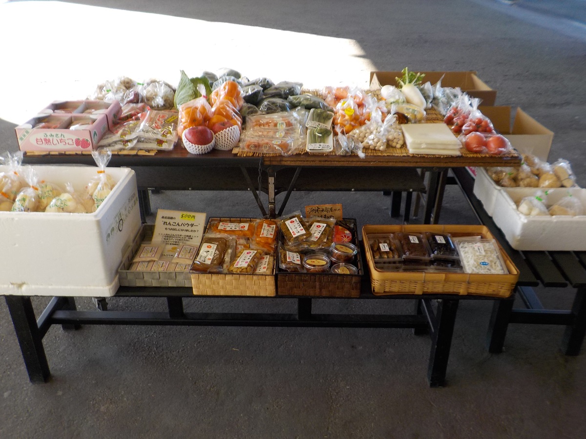 手作り感あふれる地産地商マルシェ