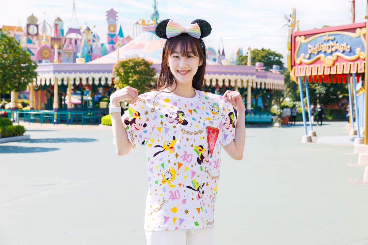 Tシャツ S～LLサイズ 3200円、カチューシャ 2300円