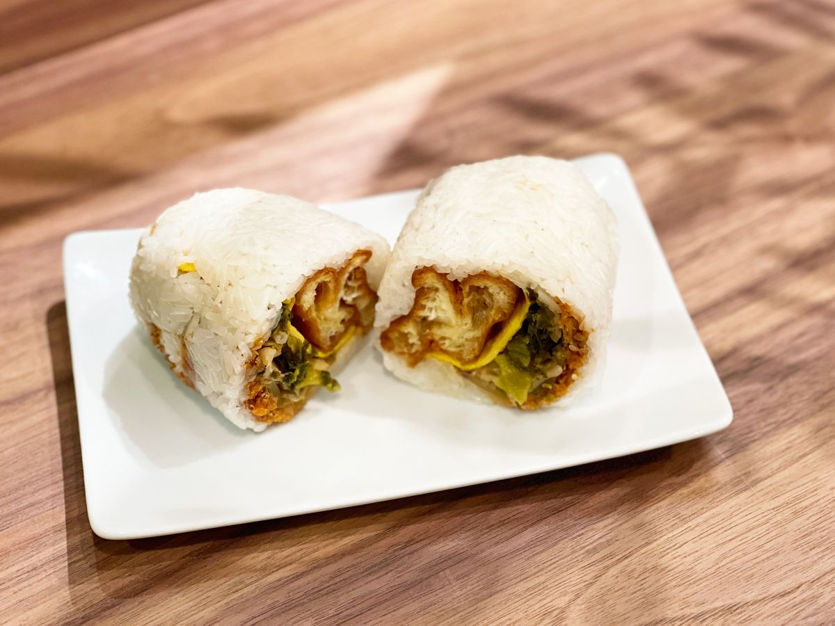 「綜合飯糰（ゾンフーファントゥアン）」Half 420円　Full 660円