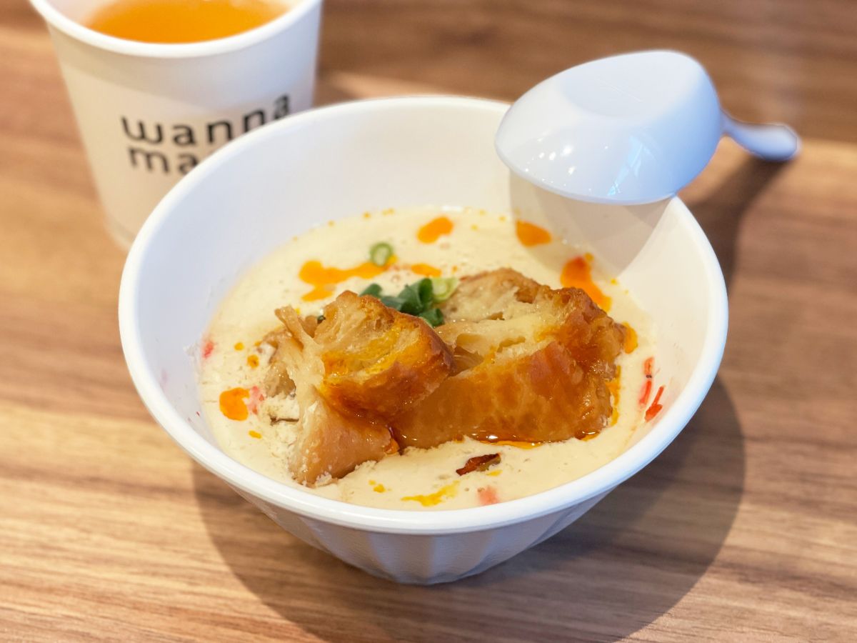 「鹹豆漿（シェントウジャン）」520円 ※写真は試食会用