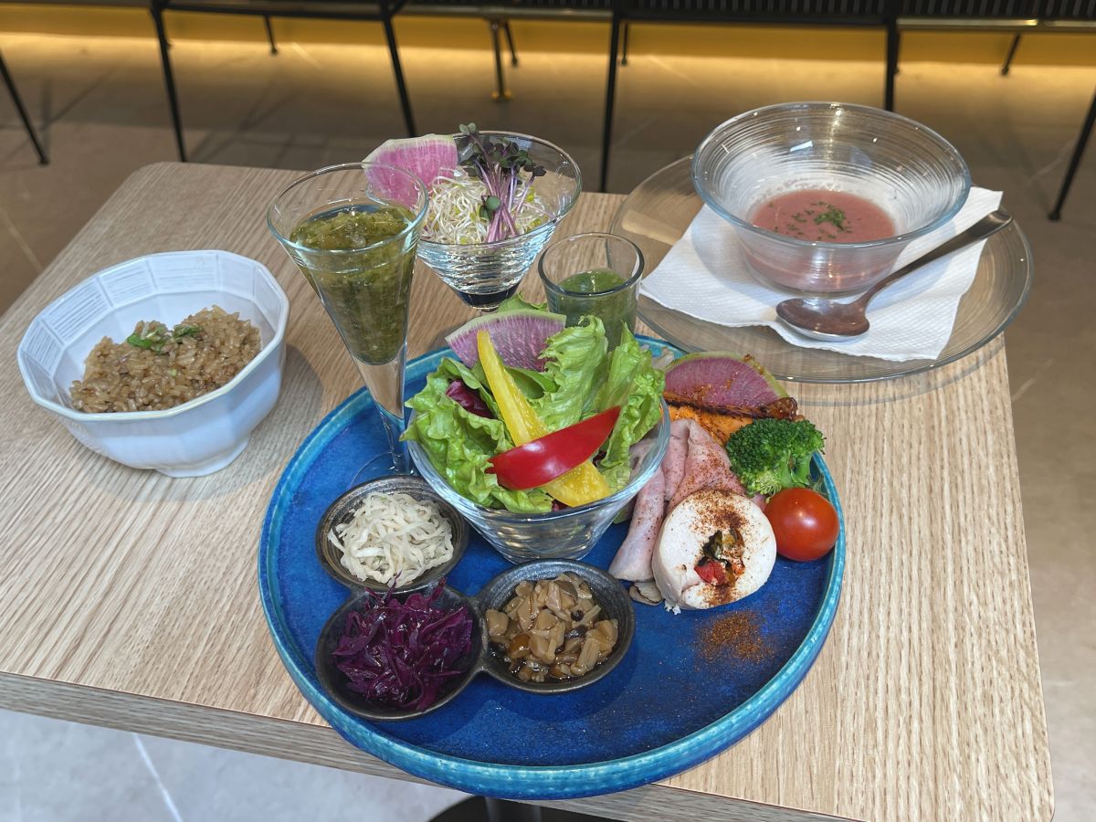 「アンチエイジングプレート」1700円