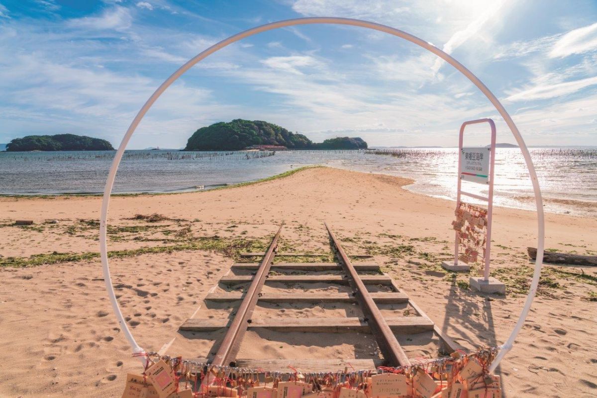 前島・東播豆のトンボロ干潟