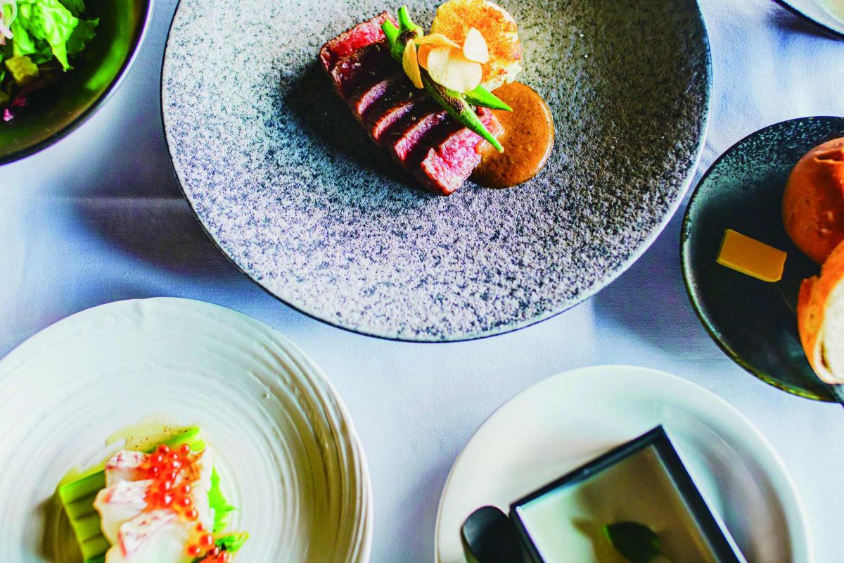 イトウダイニングバイノブ