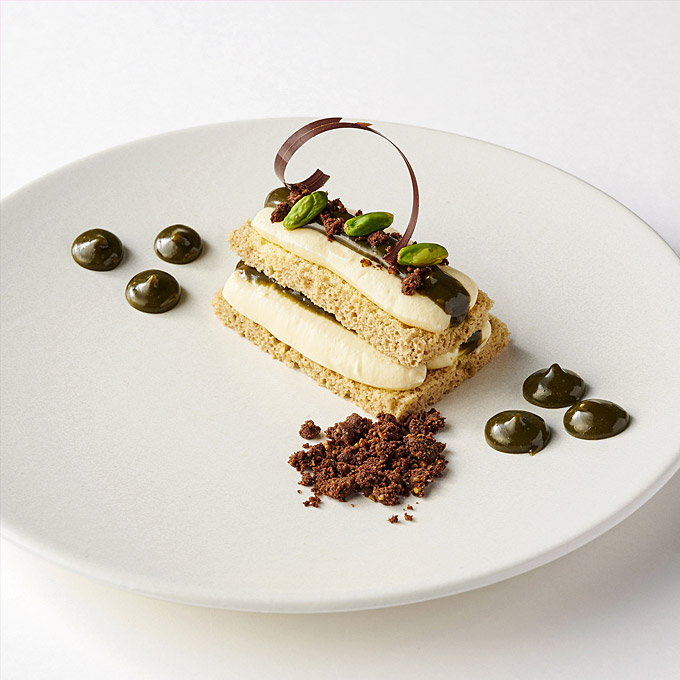 Paet2【イートイン】＜パスティッチェリア・マックス＞ティラミス クオール・ディ・シチリア(ティラミスとシチリアの風) 1,980円