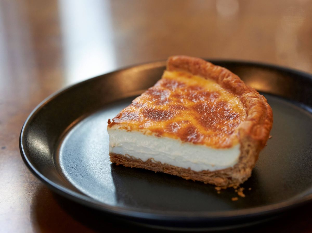 「ゴルゴンゾーラチーズケーキ」1/4カット 850円 ※1ホール 3400円