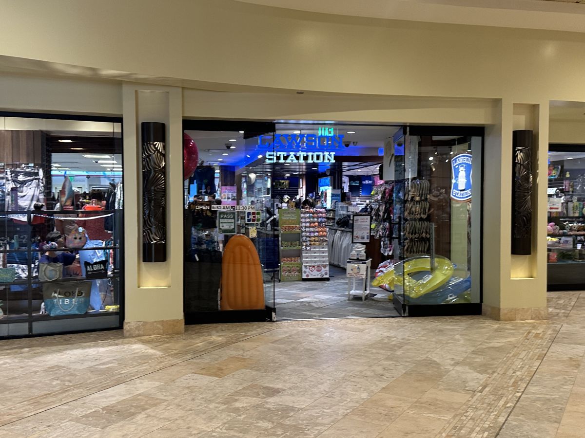 ホテル1階にあるローソン