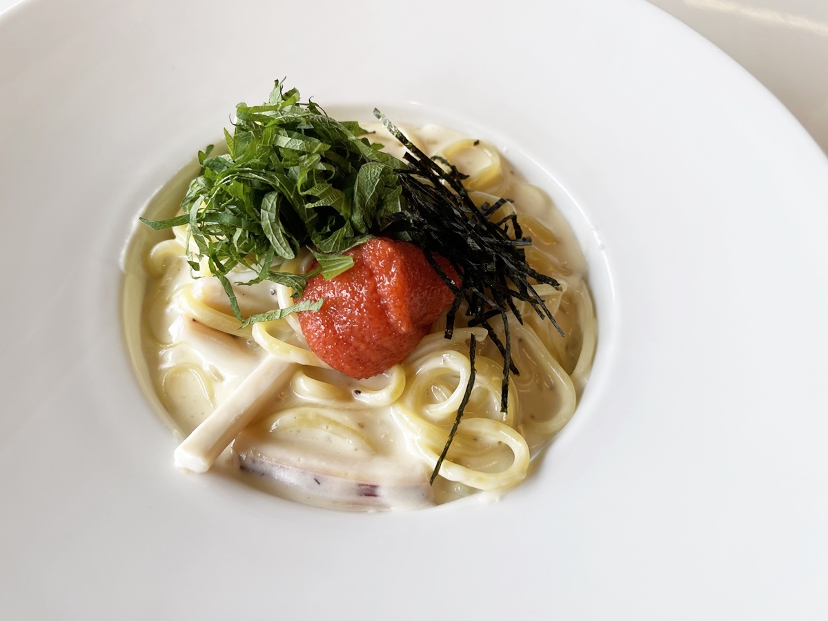 「博多明太子と海老・ヤリイカのクリームソース 大葉風味」1518円