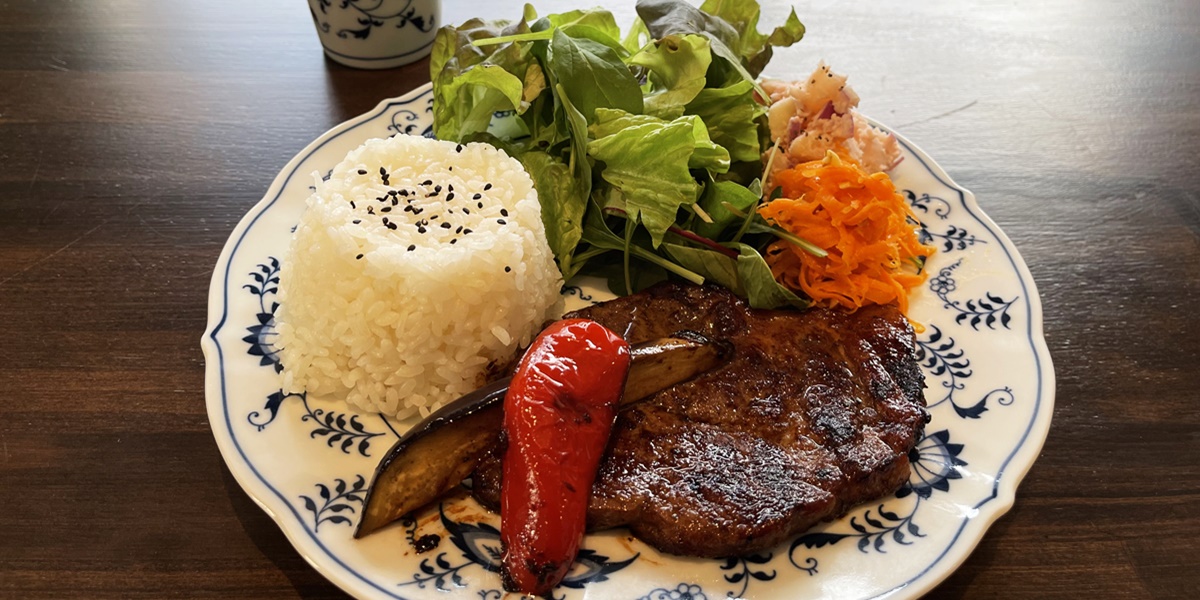 代田橋「cafe camarade」で味わう、ボリューム満点ワンプレートランチ＆ガレット