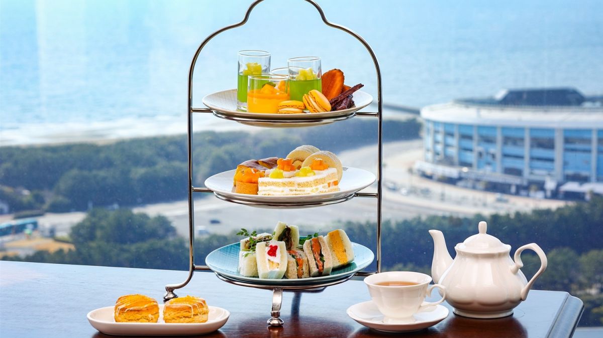 【ホテルニューオータニ幕張】極上マンゴー＆メロンスイーツでワンランク上の“ヌン活”を！ホテル最上階で味わう絶景アフタヌーンティー