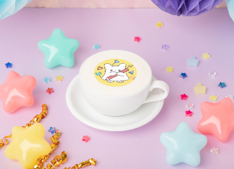 ほっとカフェラテ 880円©’23 SANRIO 著作（株）サンリオ