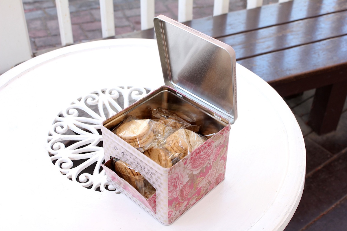 ラ・サブレジエンヌ／1670扉缶　宝石箱（300g、1缶）4,860円〈限定40缶〉