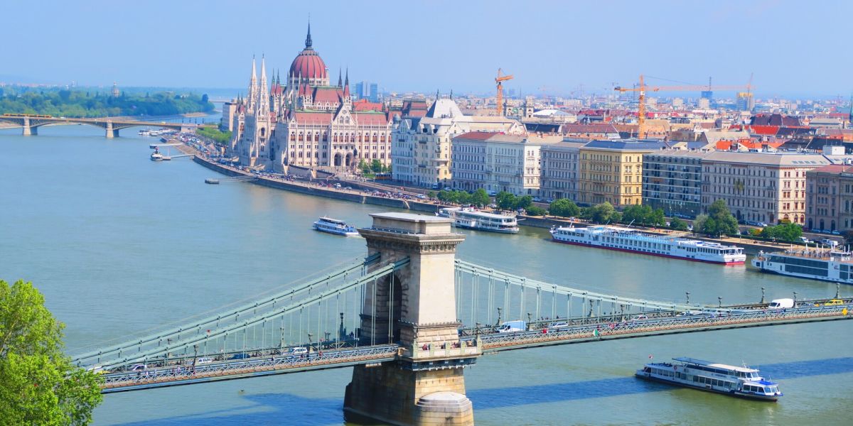 ハンガリーの海外渡航情報！ ビザは必要？ 時差は？ 変換プラグのタイプは？ハンガリー旅行の際に知っておきたいことまとめ（2025年10月9日更新）
