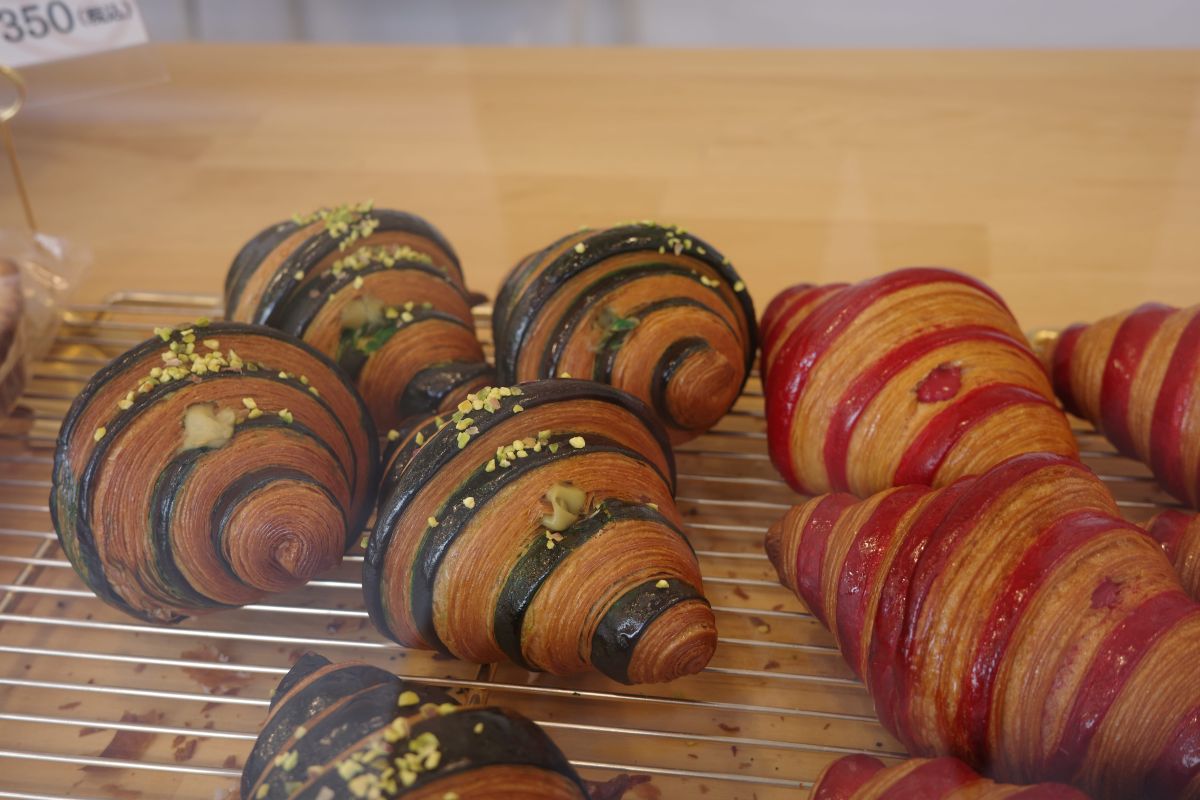 「ラズベリークロワッサン」350円