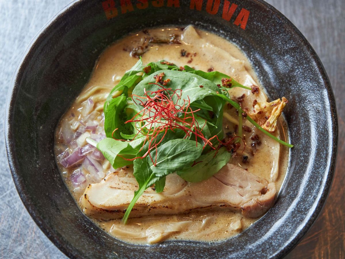 「グリーンカレーソバ」 1200円 