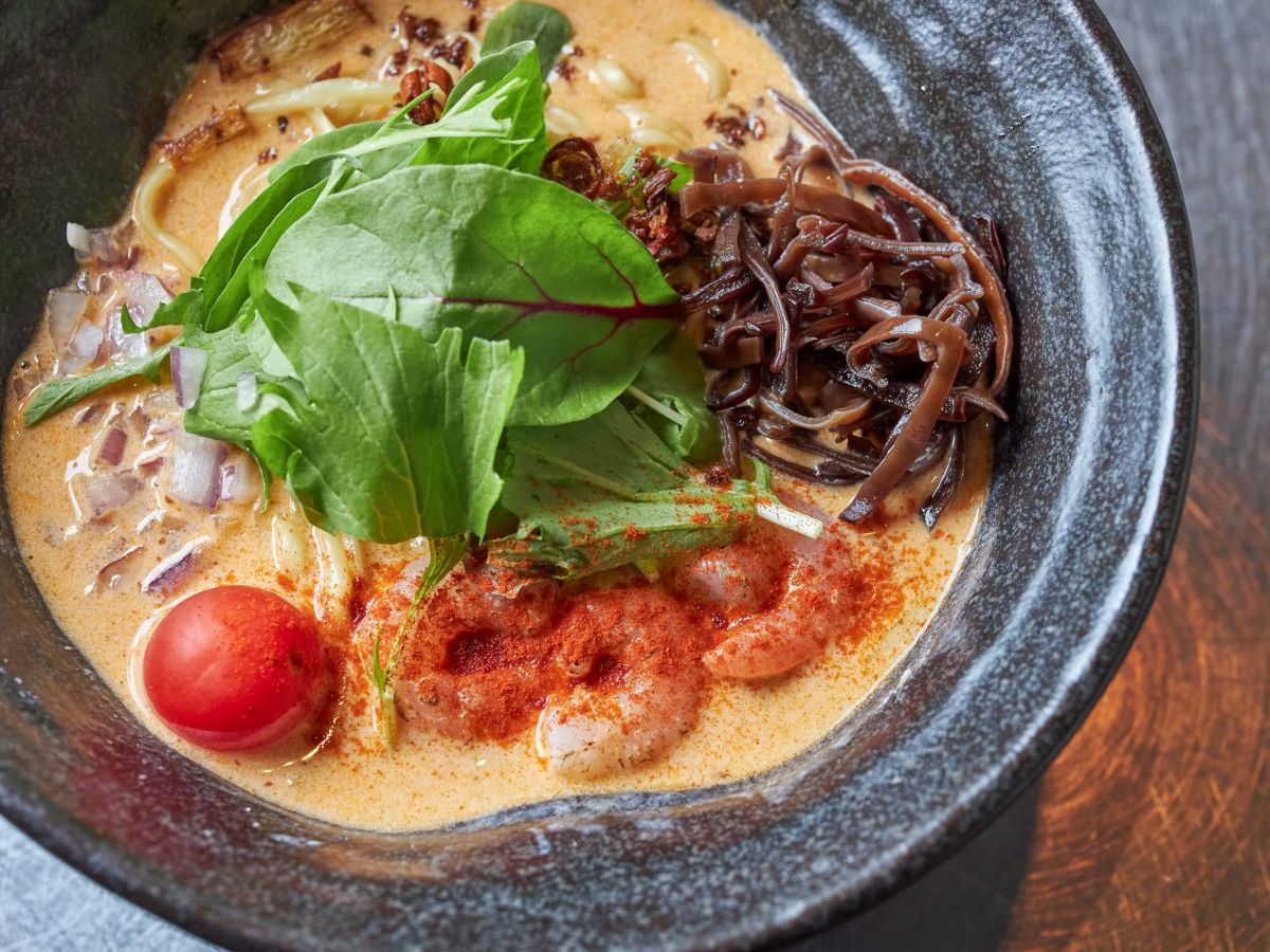 「ラクサソバ」 1200円  ※温タイプ・冷タイプあり