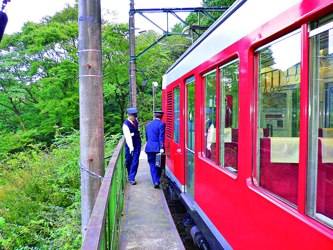 山の中を走る電車ならではの工夫「スイッチバック」