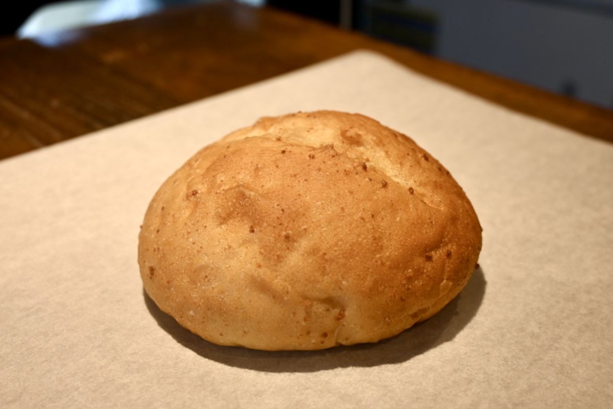 「丸パン」（160円）