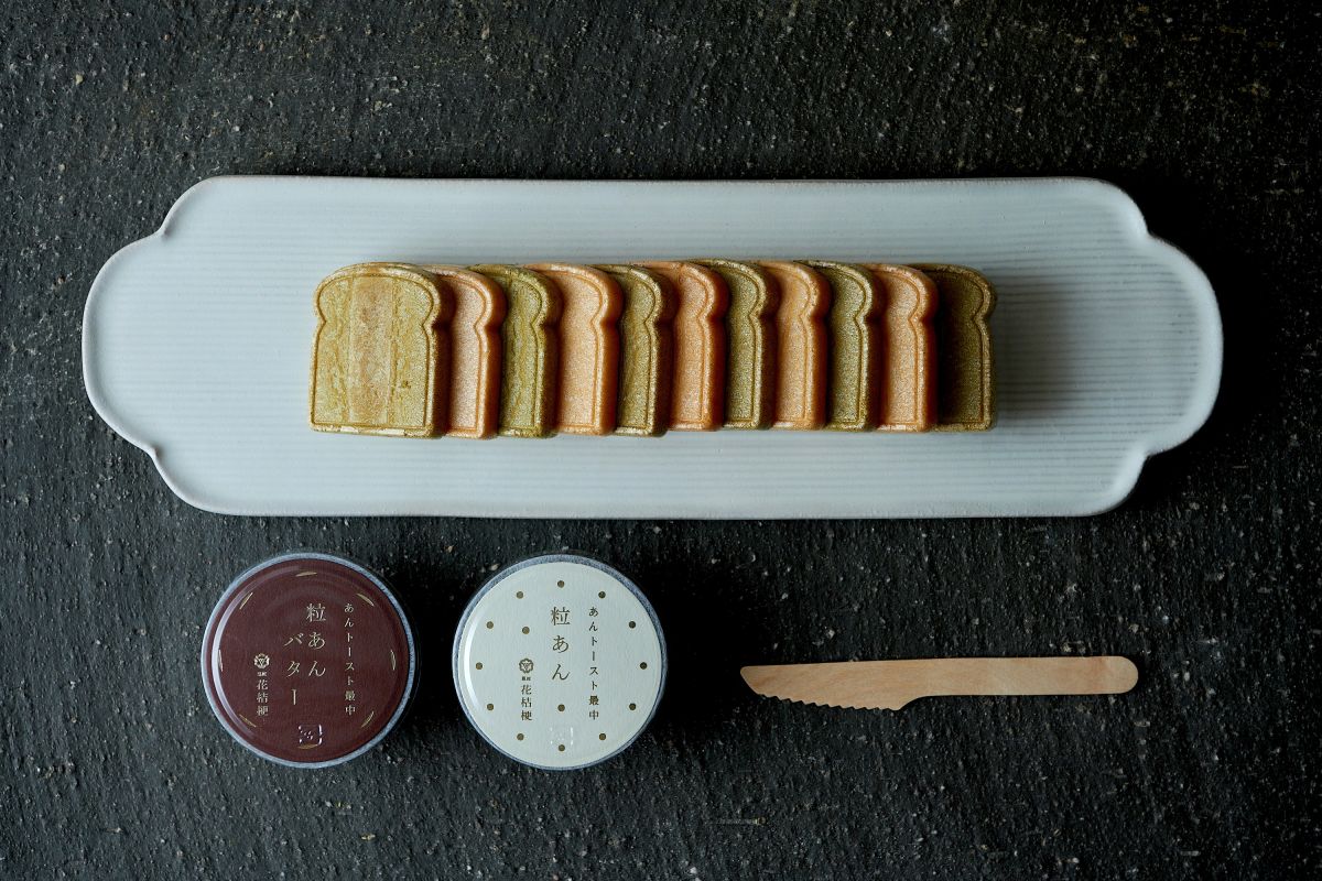 あんトースト最中 粒あん1缶、粒あんバター1缶、最中皮プレーン6枚1500円(写真はイメージです)