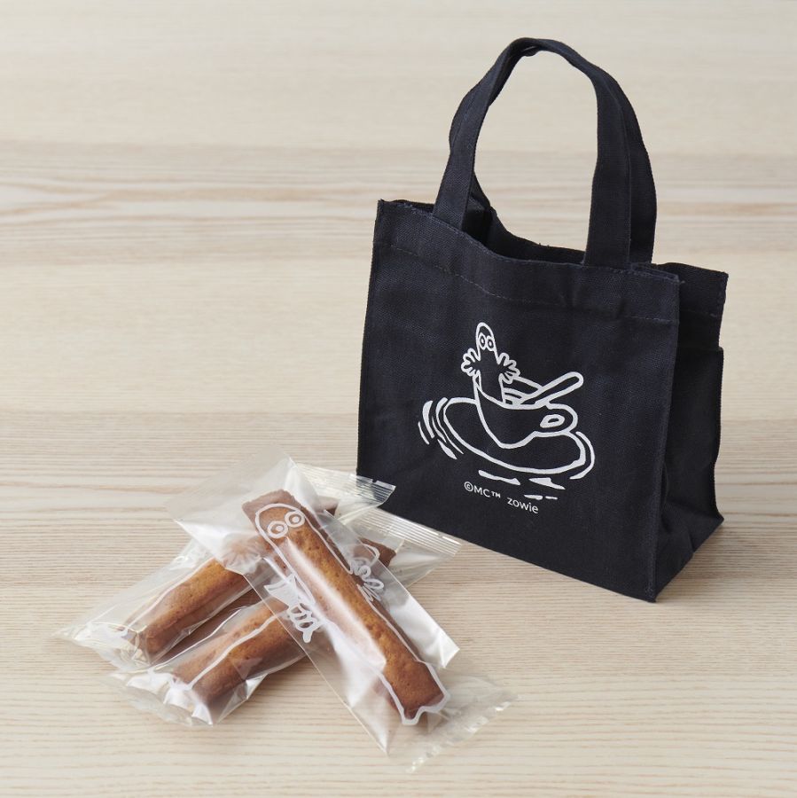 「ニョロニョロフィナンシェギフトセット（フィナンシェ3本入）」2700円（バッグ：タテ16.0×ヨコ16.0×マチ8.0cm） ©Moomin Characters™