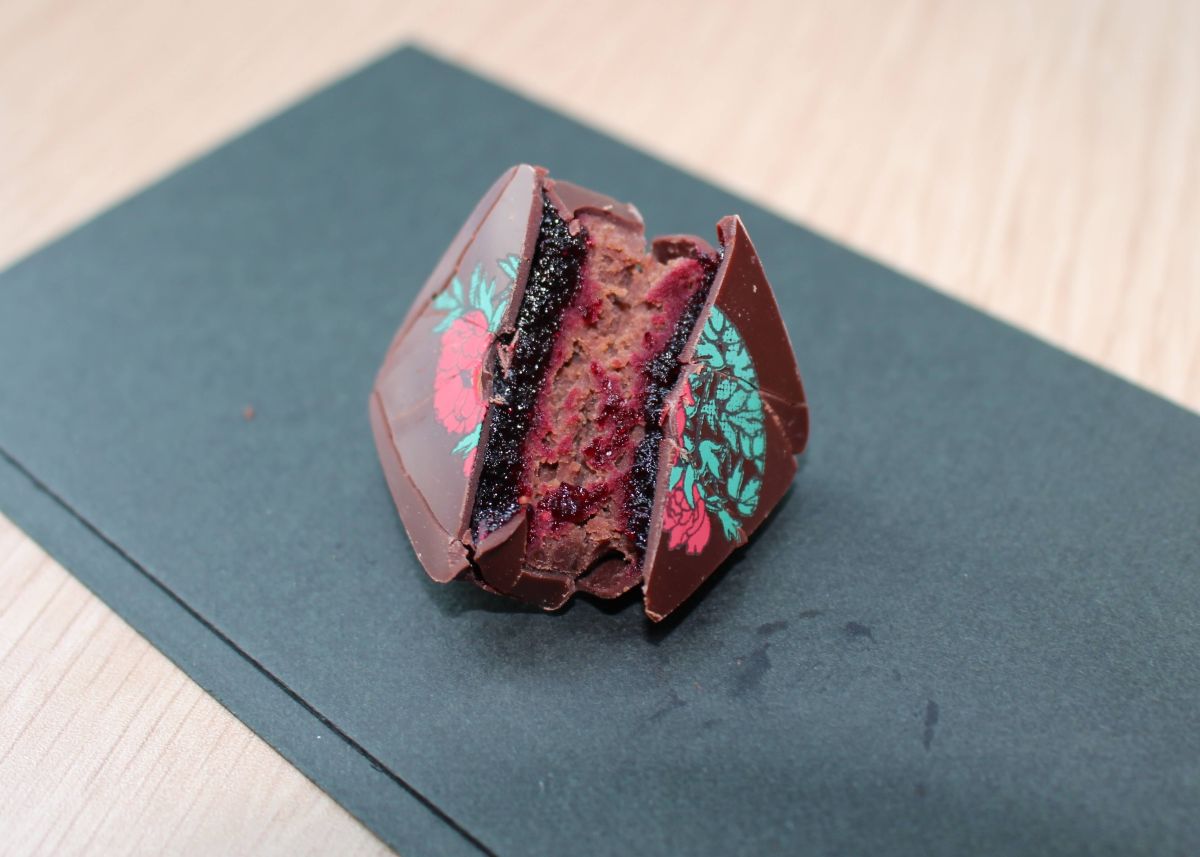 「カシスフィグ」は断面の層も美しい!