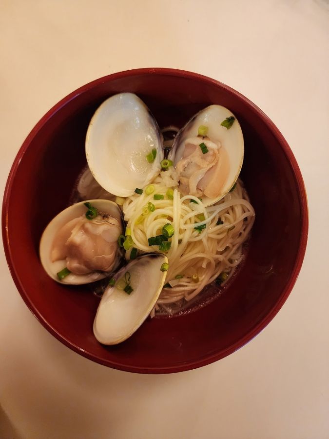 はまぐり酒蒸し仕立て（大矢知素麺）